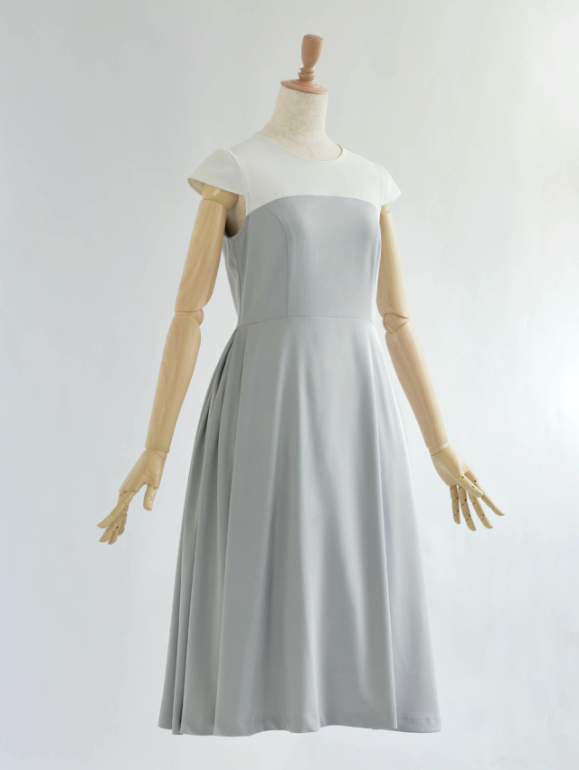 レジーナ【神戸ワンピース専門店】きれいめワンピース,普段着からフォーマルまで対応する上品ワンピース