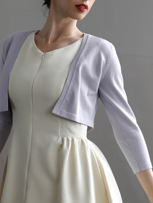 袖パール付ききれいめショート丈カーディガン