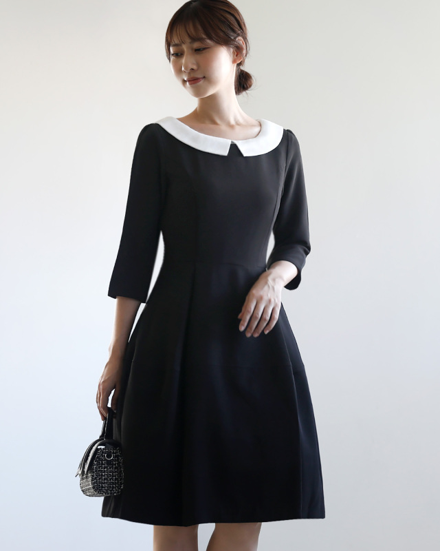 白襟が顔映えするエレガントなブラックワンピース｜レジーナ【神戸ワンピース専門店】