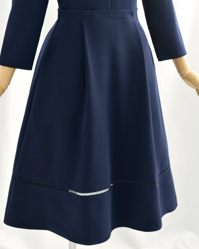 ポケット付きで実用性も兼ね備えたワンピース