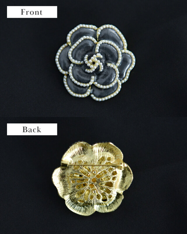 マーブルブラックのカメリアパールブローチ、シックな存在感