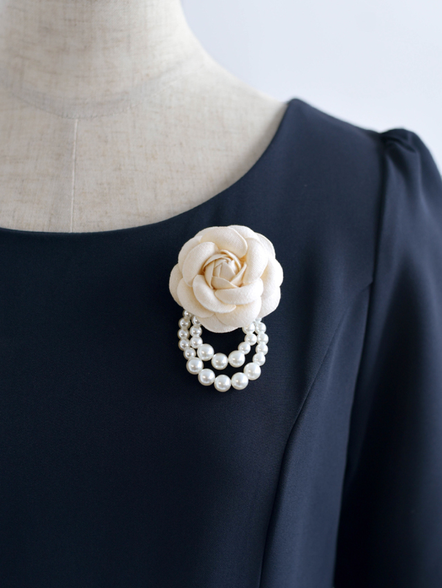 レジーナ【神戸ワンピース専門店】きれいめワンピース,普段着からフォーマルまで対応する上品ワンピース