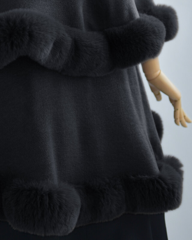 なめらかな生地感で肌当たりが良く長時間着用も快適な素材