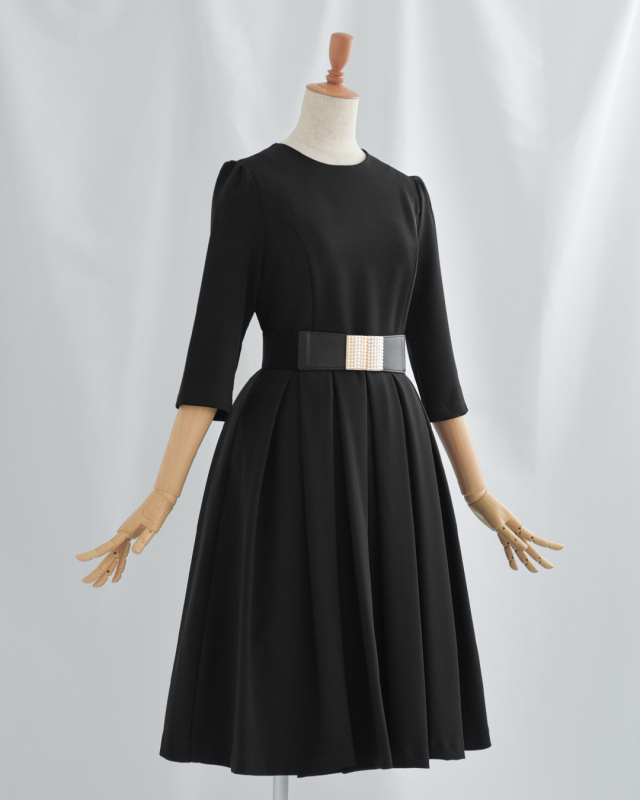 Rene パールベルト♥️ワンピース、スカートとの合わせに Rene パールベルト♥️ワンピース、スカートとの合わせに Rene パール