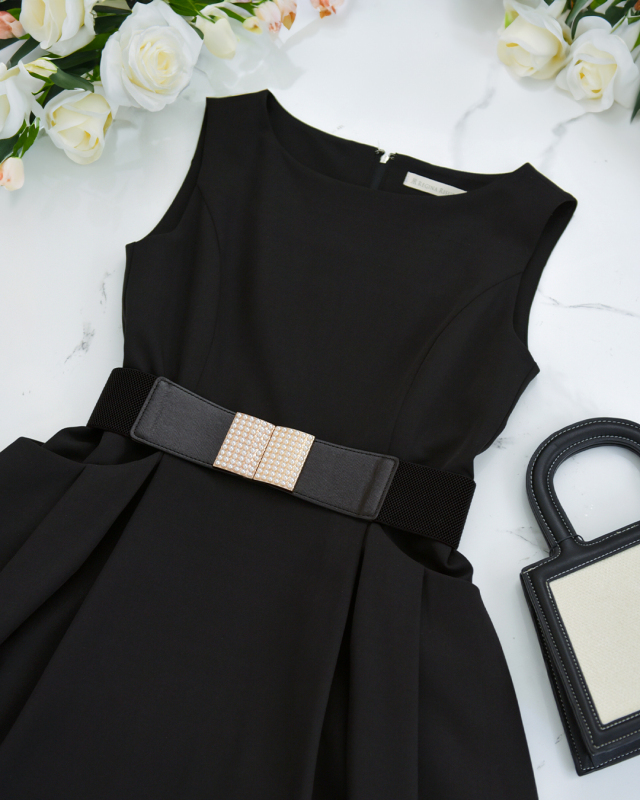 レジーナ【神戸ワンピース専門店】きれいめワンピース,普段着からフォーマルまで対応する上品ワンピース