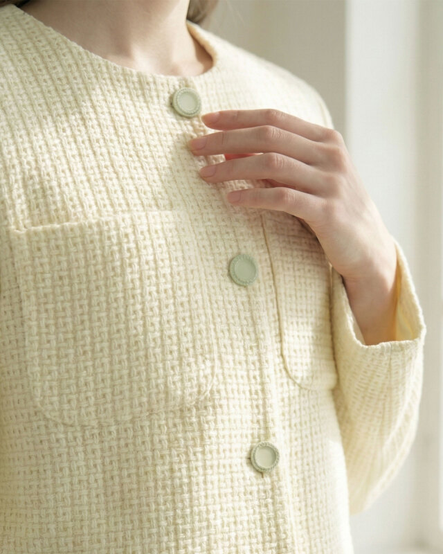 華やかさと落ち着きを両立した大人女性向けフレアワンピースです。レジーナ【神戸ワンピース専門店】