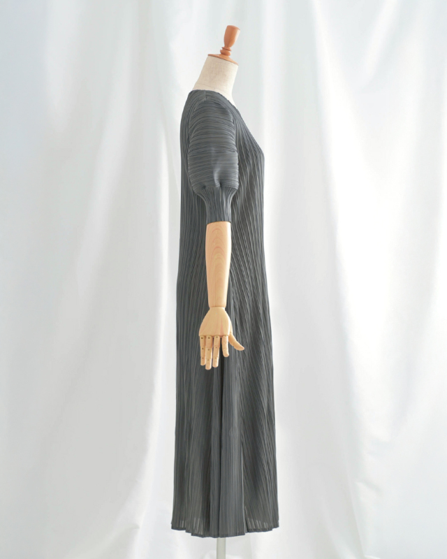 レジーナ【神戸ワンピース専門店】きれいめワンピース,普段着からフォーマルまで対応する上品ワンピース