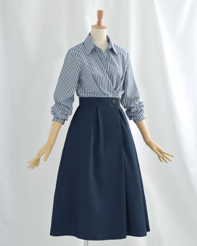 ネイビー配色ワンピースの正面トルソーディテール