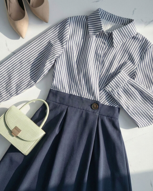 美人襟と優雅フレアが魅力のドッキングワンピース Docking Onepiece Lien