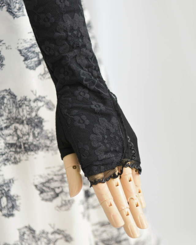 レジーナ【神戸ワンピース専門店】きれいめワンピース,普段着からフォーマルまで対応する上品ワンピース