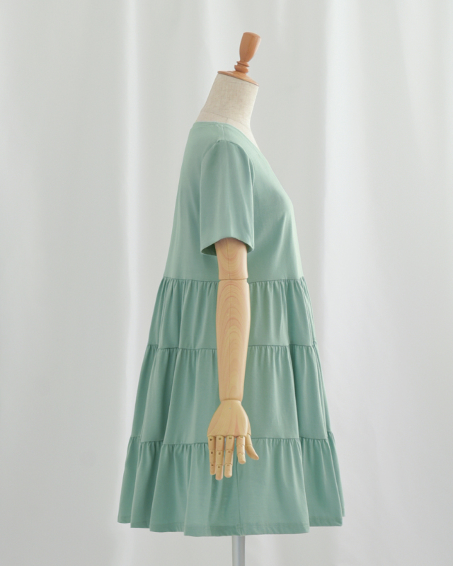 レジーナ【神戸ワンピース専門店】きれいめワンピース,普段着からフォーマルまで対応する上品ワンピース