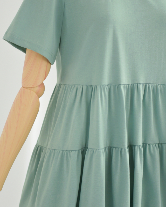 レジーナ【神戸ワンピース専門店】きれいめワンピース,普段着からフォーマルまで対応する上品ワンピース