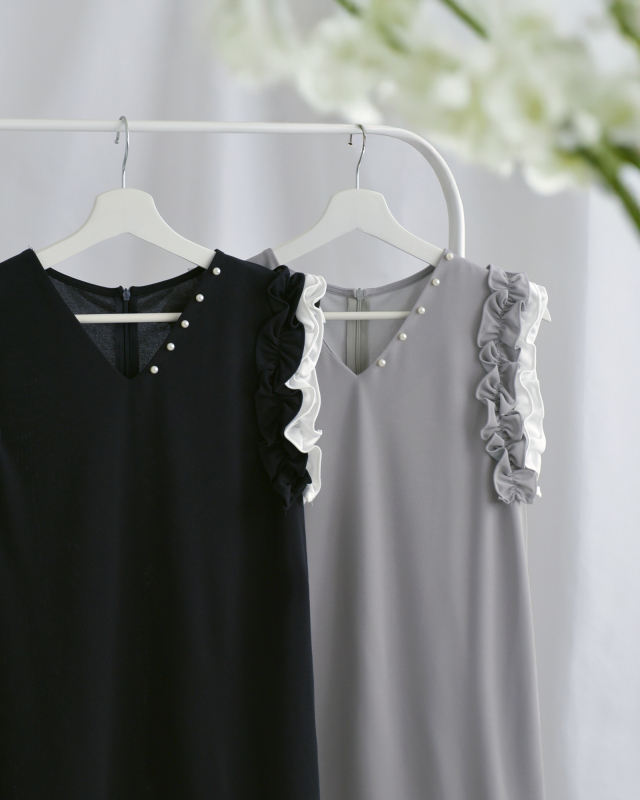 レディ フリル ワンピース】お色展開：グレー,ブラック ／ サイズ展開