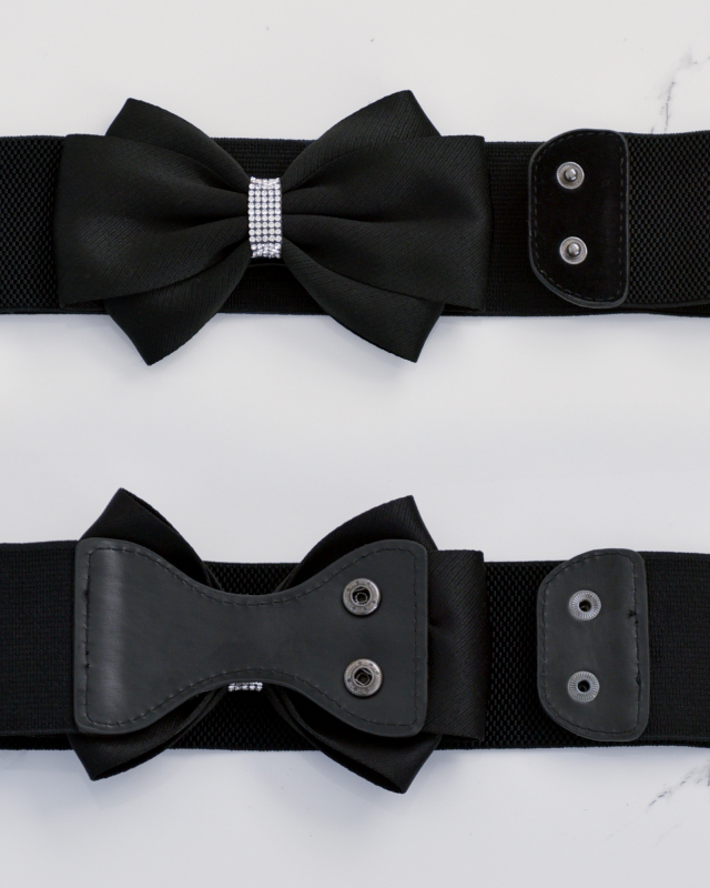 スナップボタン仕様のブラックリボンベルト、着脱が簡単で実用性も高い