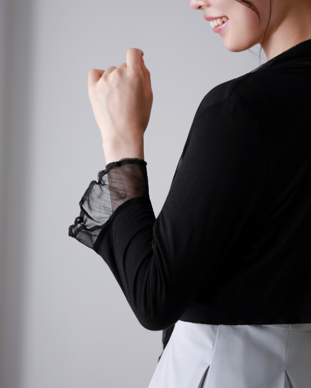 袖口の透け感が優雅なブラックボレロで華やかさを添える大人女性のフォーマルスタイル レジーナ【神戸ワンピース専門店】