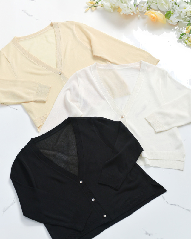 3色から選べる大人のきれいめカーディガン コーデに合わせやすいカラー展開