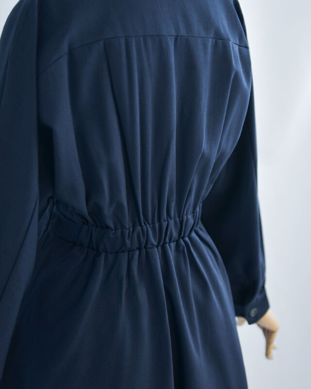 両サイドポケット付きで実用的なフレアワンピース