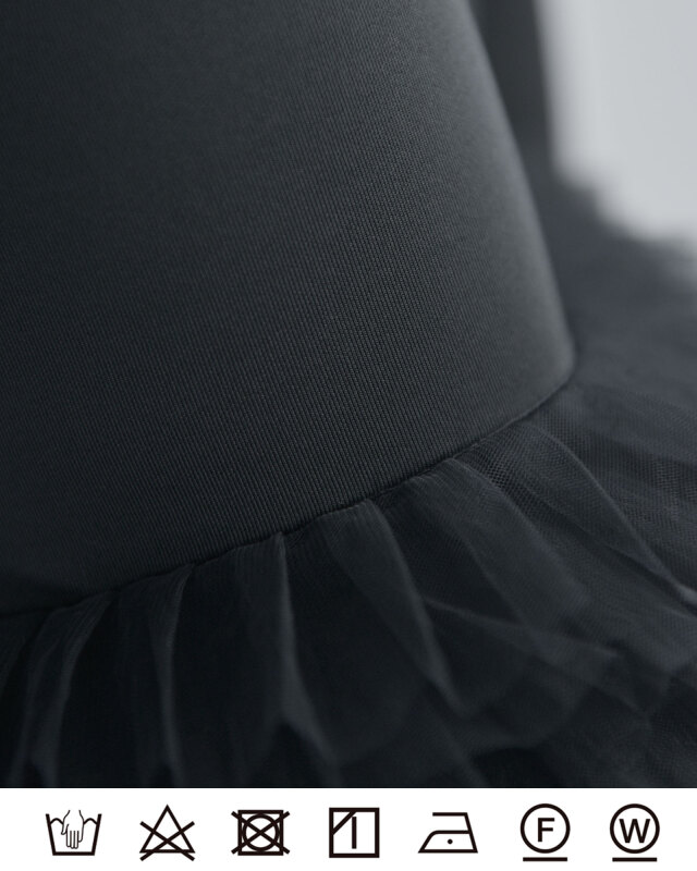 洗濯表記付きでお手入れ方法が分かりやすく長く愛用できる。