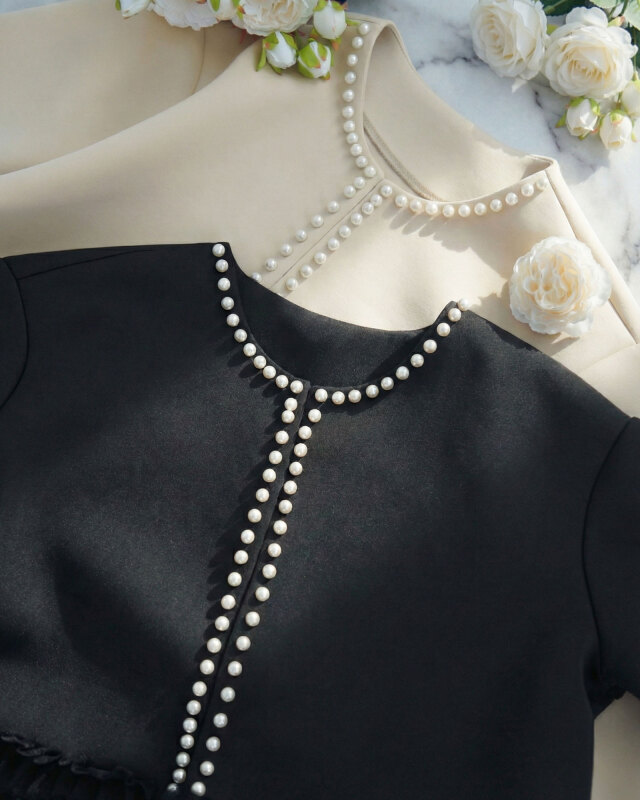 パールラインが華やぐボンディングジャケット上品ディテール｜レジーナ【神戸ワンピース専門店】