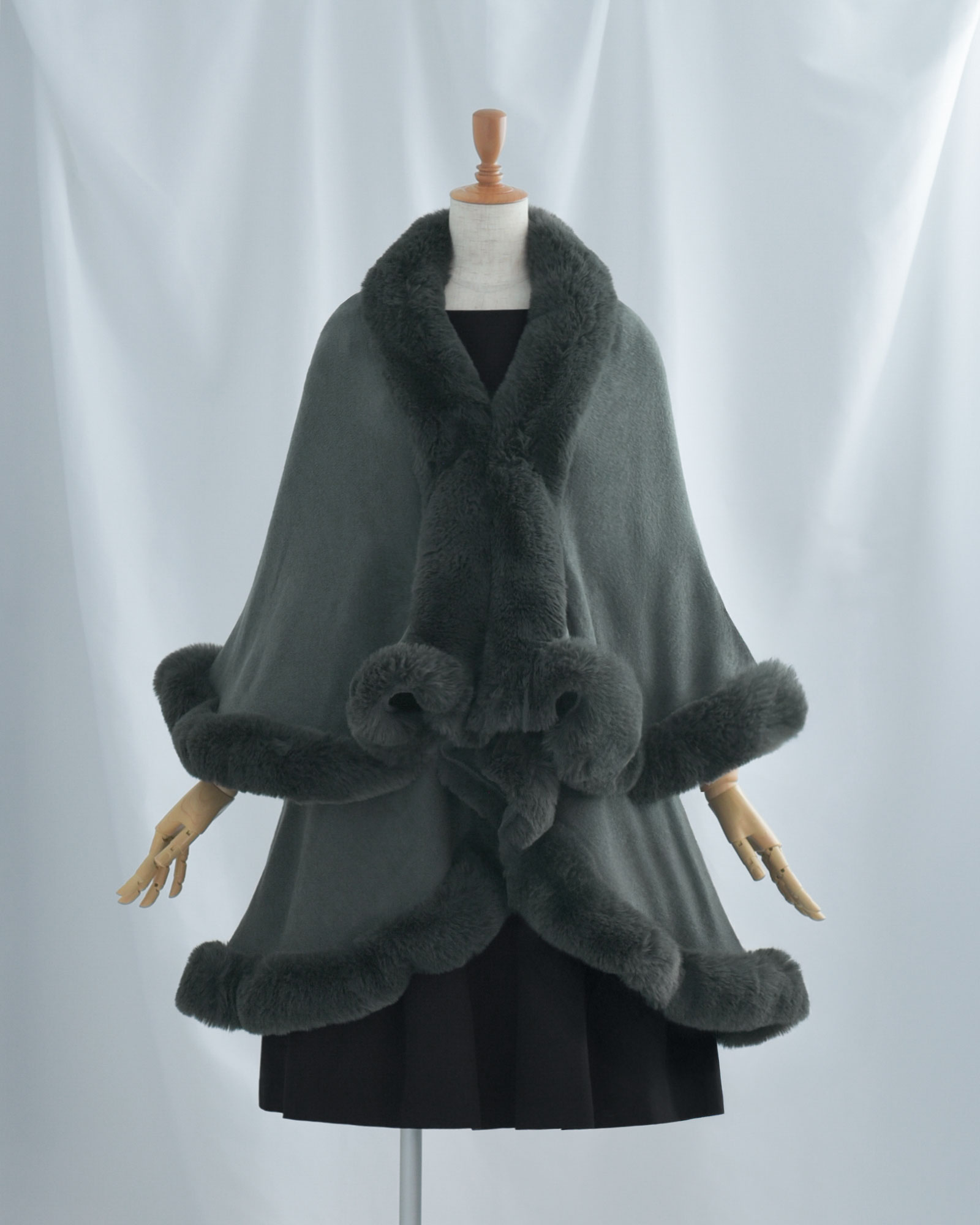 エコファー エレガンス ケープ】 お色展開：ホワイト,グレー,ブラウン