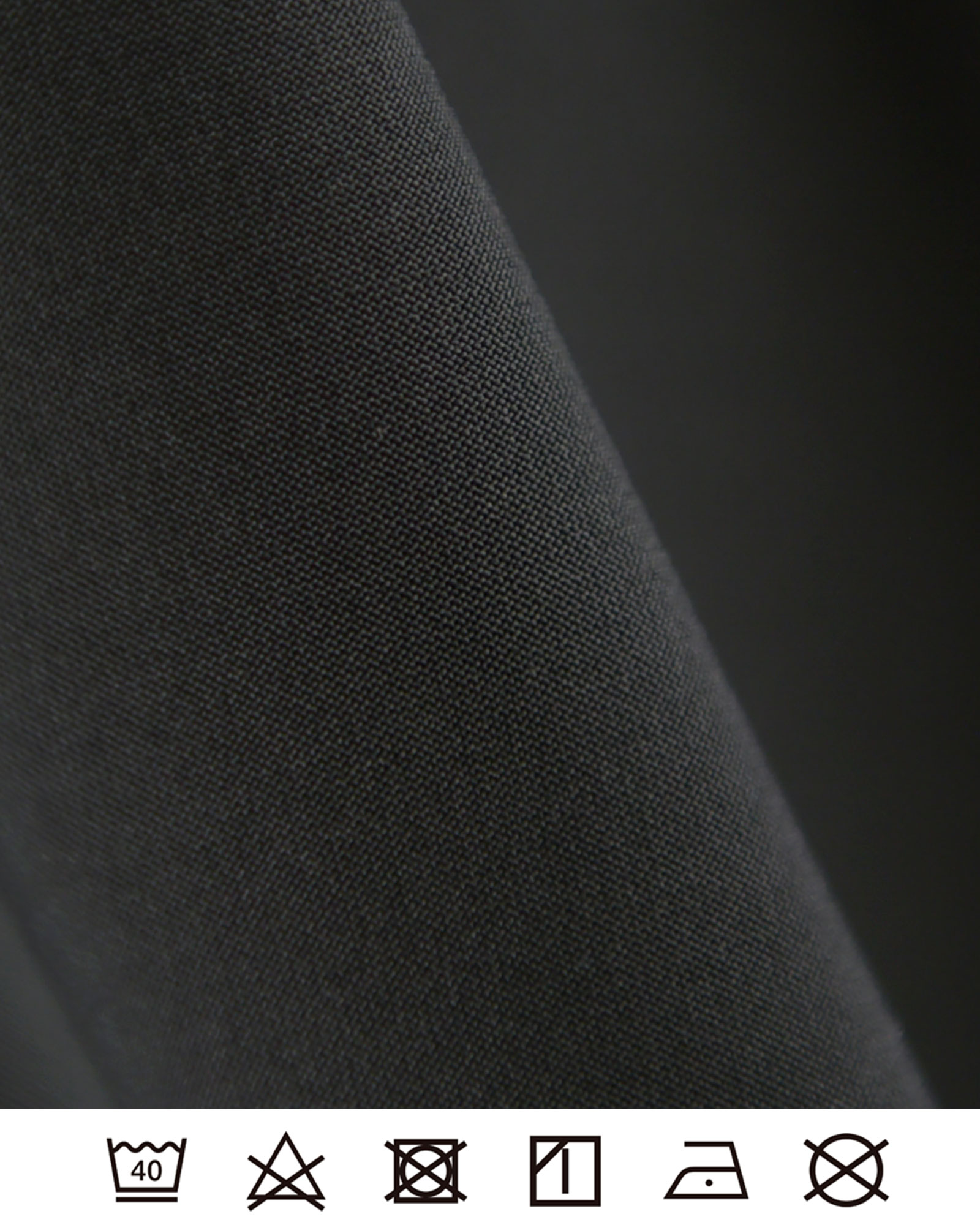 ひんやり涼しい接触冷感素材のUVカットフーディボレロ。