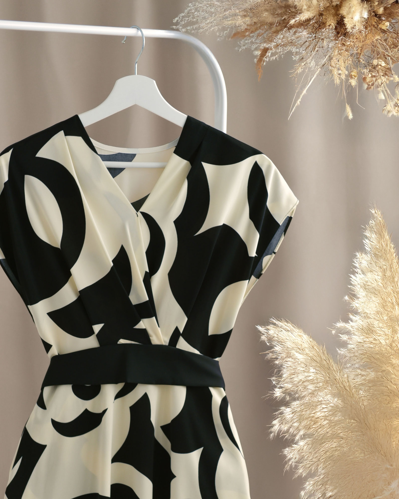 ワンピース ル フルール】お色展開：ブラック ／ サイズ展開：Free