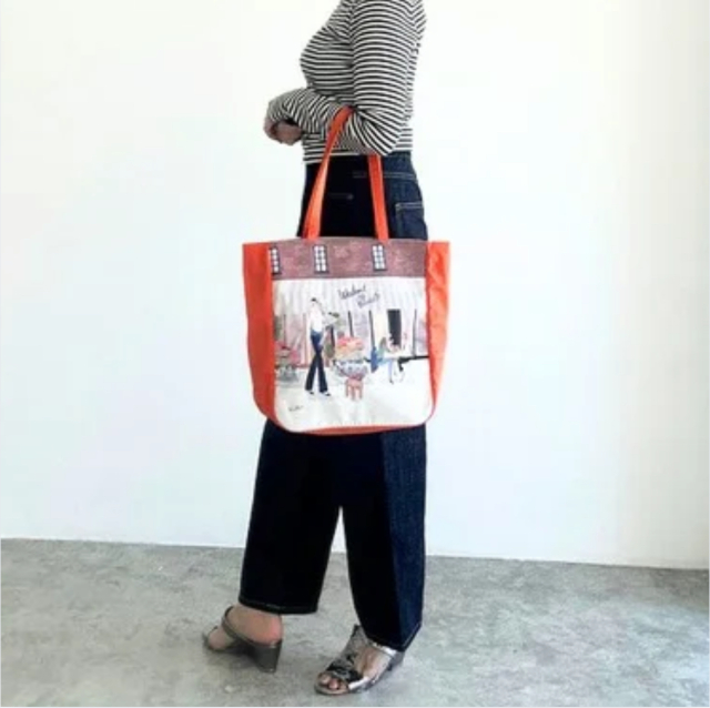 パイピングトート_着画　flower cafe