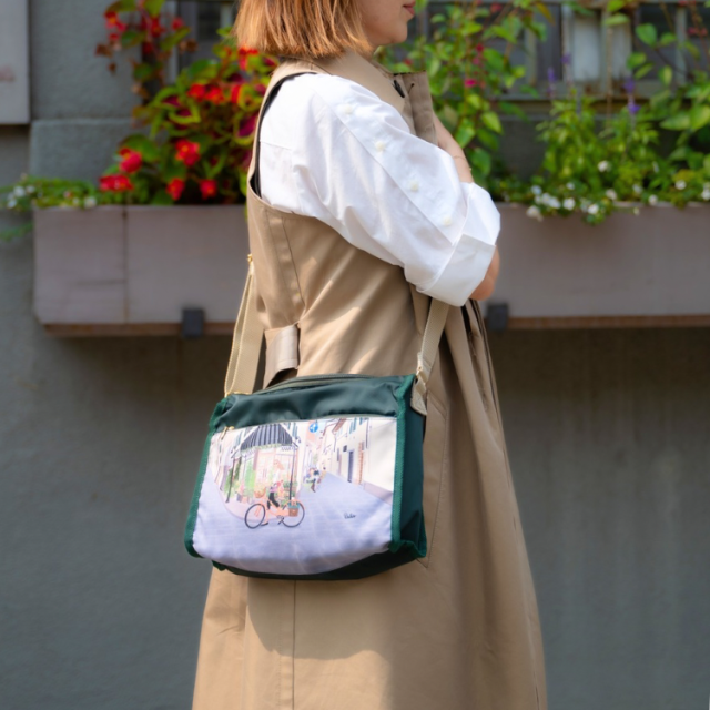 トリプルジップショルダーちゃくが