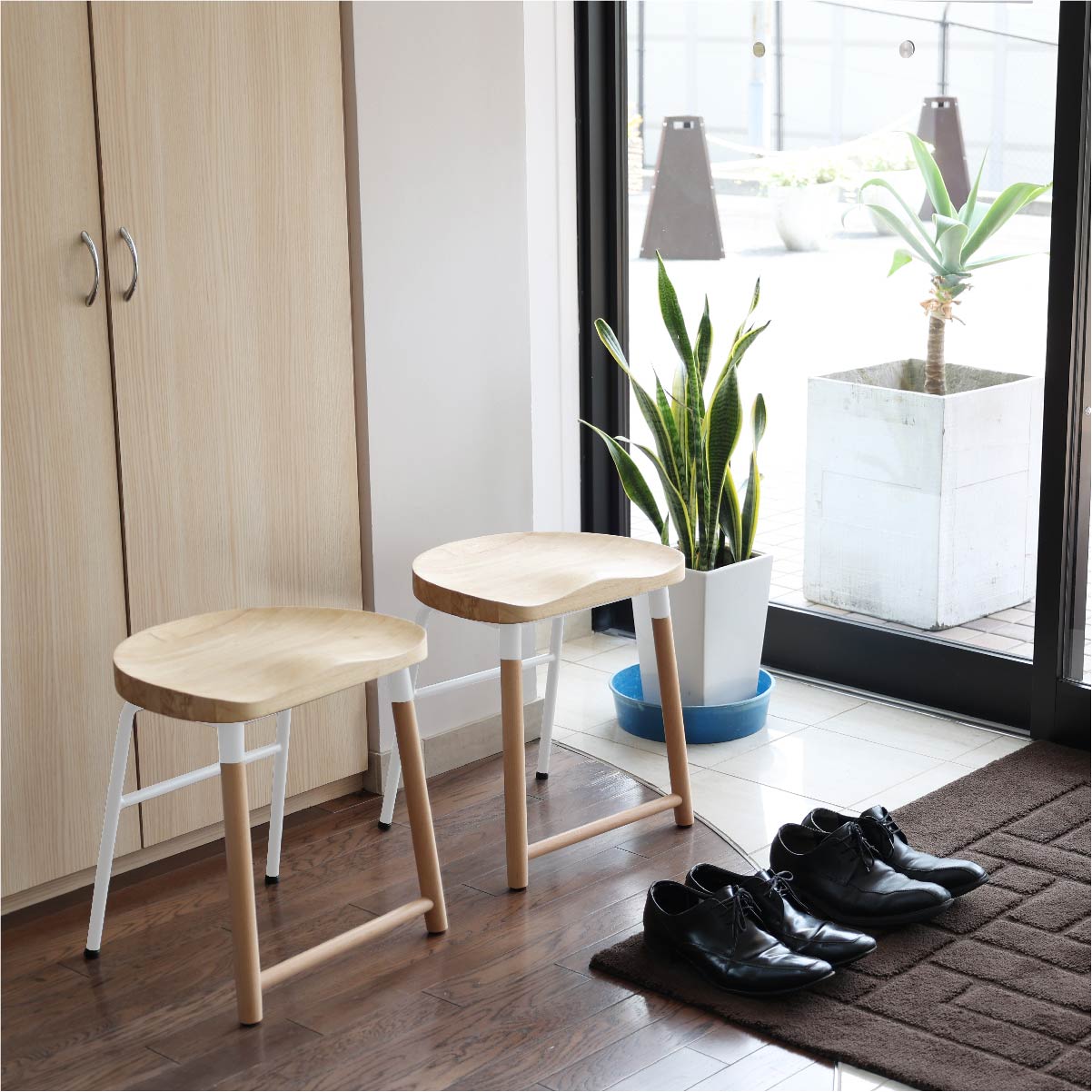 Low Stool White