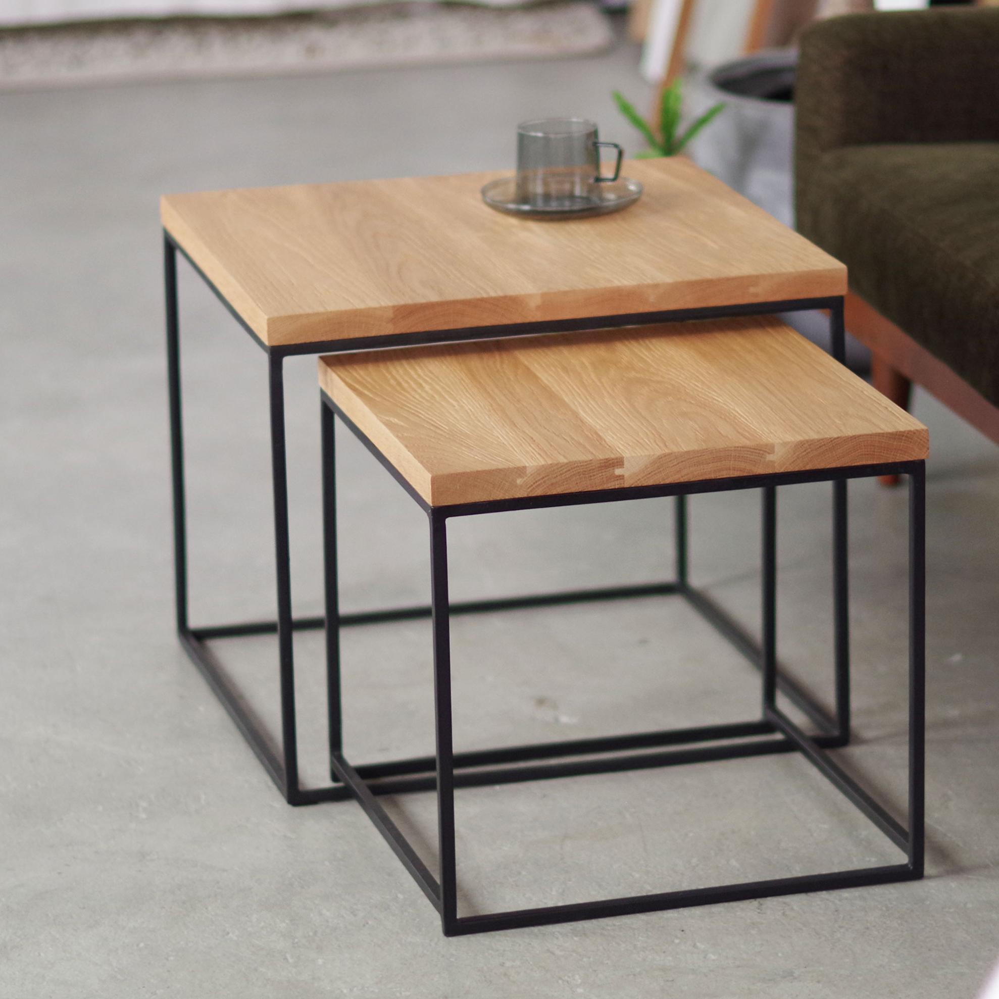 DE OAK NEST TABLE