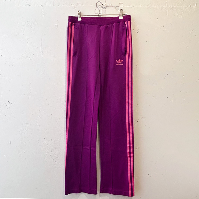 adidasラインジャージ