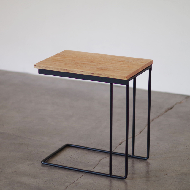 U OAK SIDE TABLE