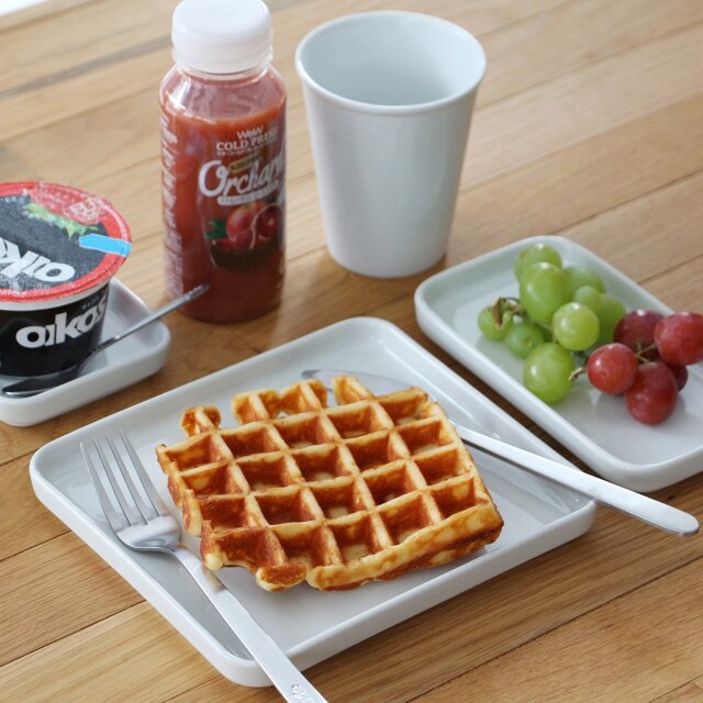 RETRO BC TABLEWARE SET
