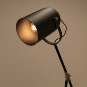 ブラックスチールスポットライト