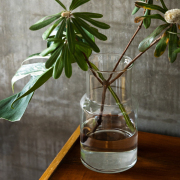 ミルキーGLASS フラワーベース バロン