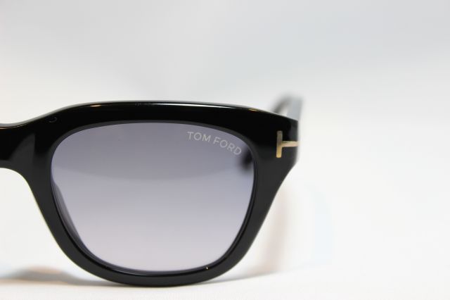 TOM FORD(トム フォード) TF-237-F (01B) Snowdon. TOM FORD(トム フォード) TF-237-F (01B) Snowdon.