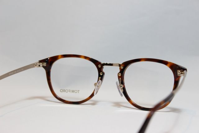 TOM FORD（トム フォード） TF-5466 (056) UVカットレンズ付き