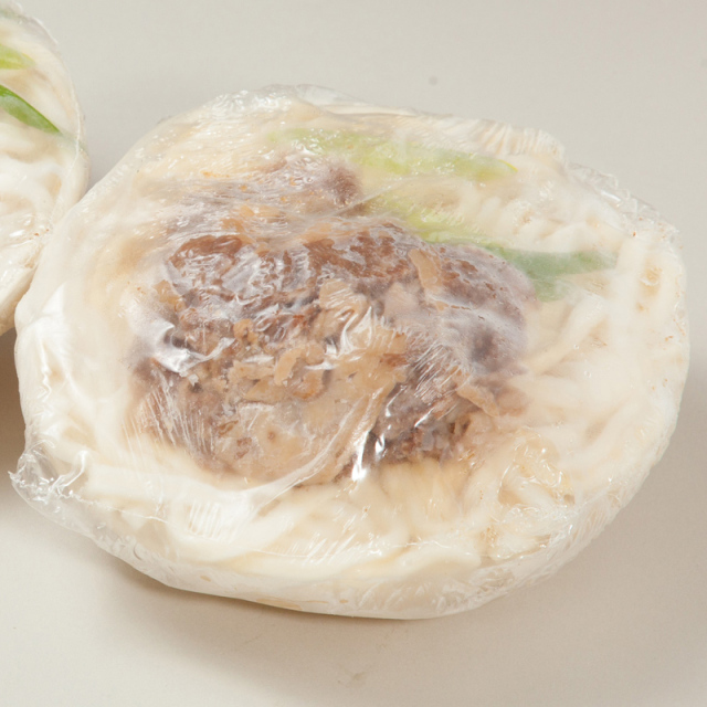 オリーブ牛肉うどん