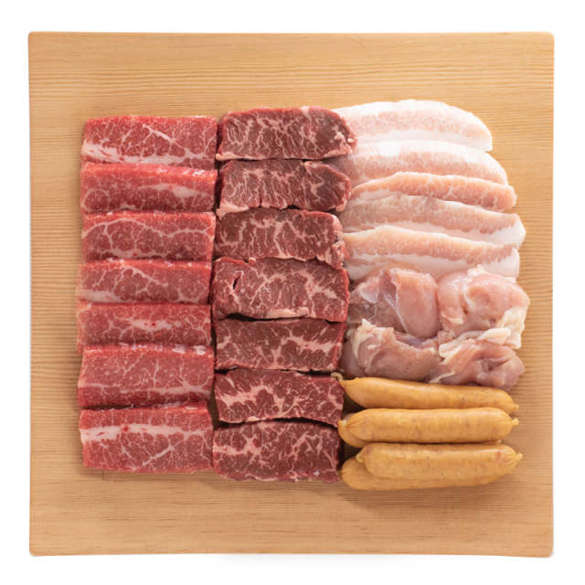 バーベキュー焼肉セット5種盛り（カルビ、ハラミ、鶏もも、豚トロ、ウインナー）1kg