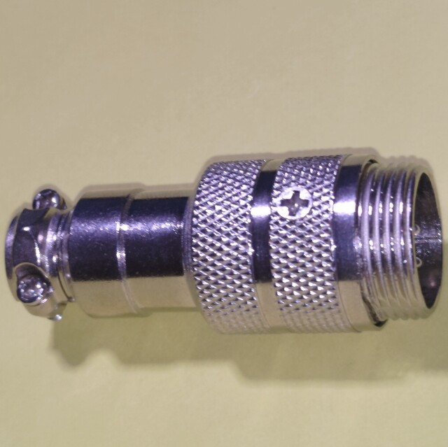 8ピン マイク中継コネクター ネジ付き