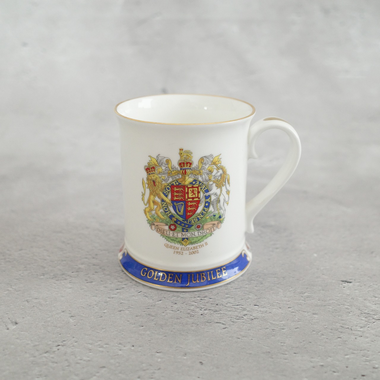 リントンズ】英国製 エリザベス女王即位50周年記念限定マグカップ