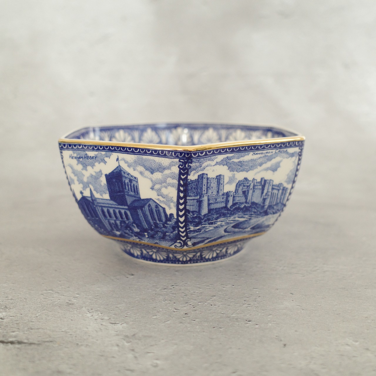 リントンズ】×【Wade社】キャッスル柄のボウル皿 2 Ringtons Japan