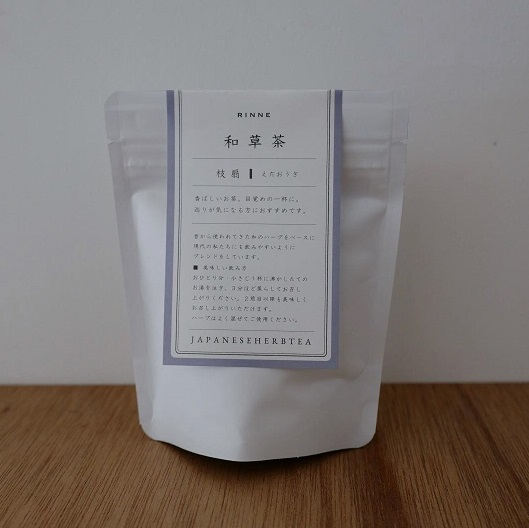 和草茶・枝扇 （えだおうぎ）