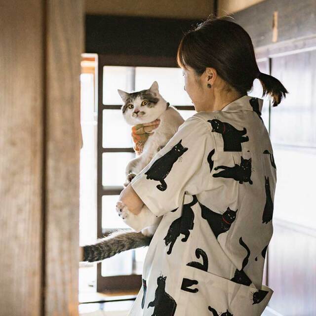 シャノアシャツ】黒猫プリント バックポケット付き開襟シャツ 創業40