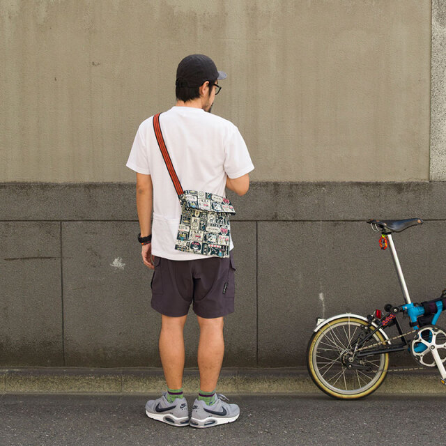 ショルダーバッグたぷ様 MAIDOサコッシュ小】柄物 前掛け紐 ショルダーバッグ A4サイズ 日本製