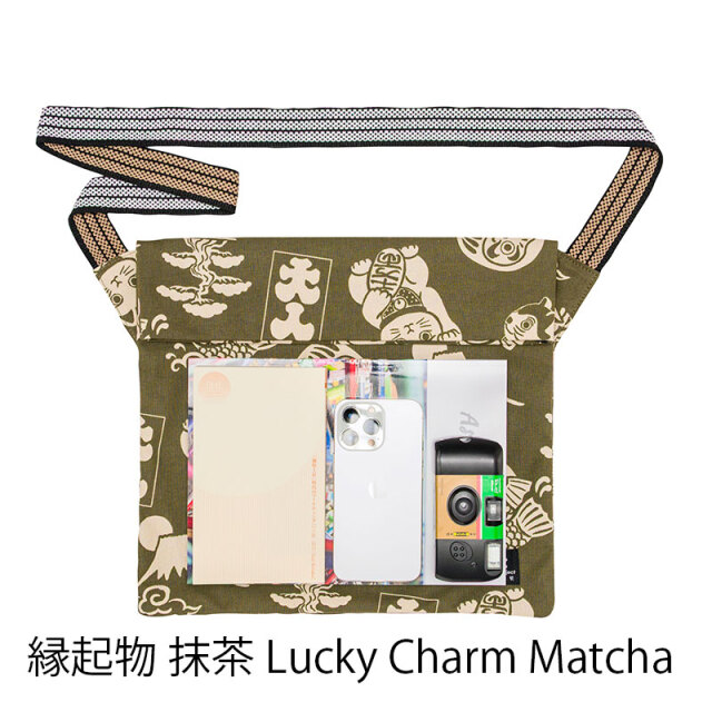 【MAIDOサコッシュ大】柄物 前掛け紐 ショルダーバッグ B4サイズ 日本製 No.5139【ネコポス可】