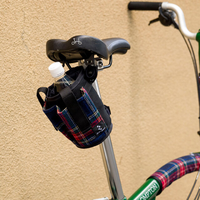 【マルチボトルホルダーツイード】 スマホポケット付き 500mlペットボトル対応 ベルクロ着脱 No.5160 日本製