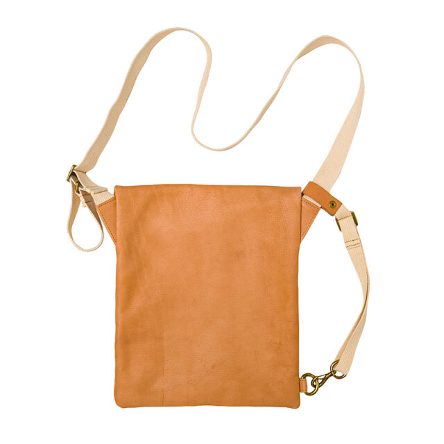受注生産【TOCHIGI LEATHER SACOCHE】最高級 栃木レザー 真鍮鋳物金具