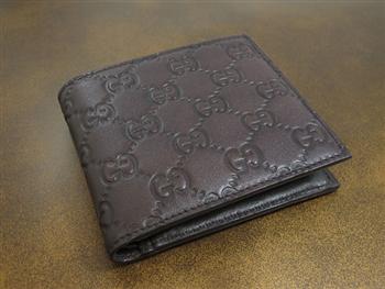 グッチ GUCCI 二つ折り 財布 146223-A0V1R-2019