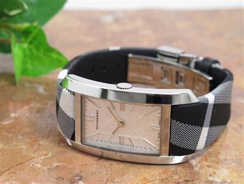 BURBERRY 腕時計 BU1077 チェック柄 メンズ時計 BURBERRY 腕時計 BU1077 チェック柄 メンズ時計